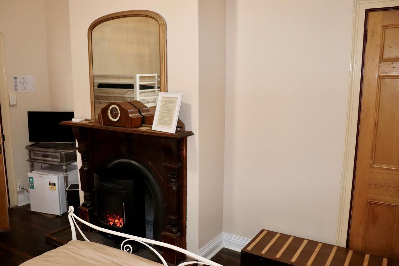 Sorell Blue Bell Inn المظهر الخارجي الصورة